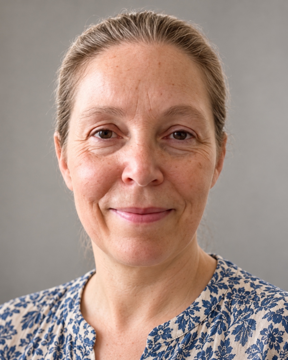 Dr. Mariska Leeflang portrait
